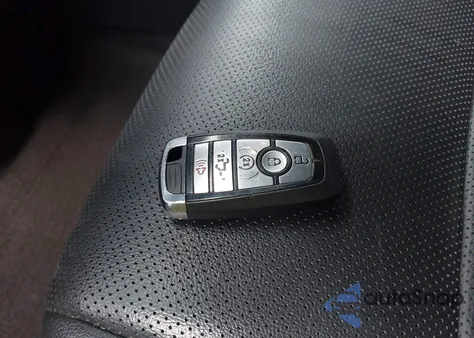 2023 Ford F-150 Lariat z USA, uszkodzony, nr VIN 1FTFW1E86PFB69380